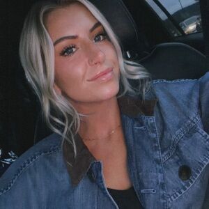 Meet your Posher, Holly